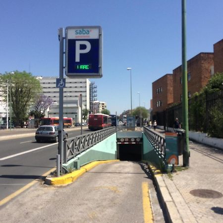 Cozy Apartment Next To Center Seville Luaran gambar