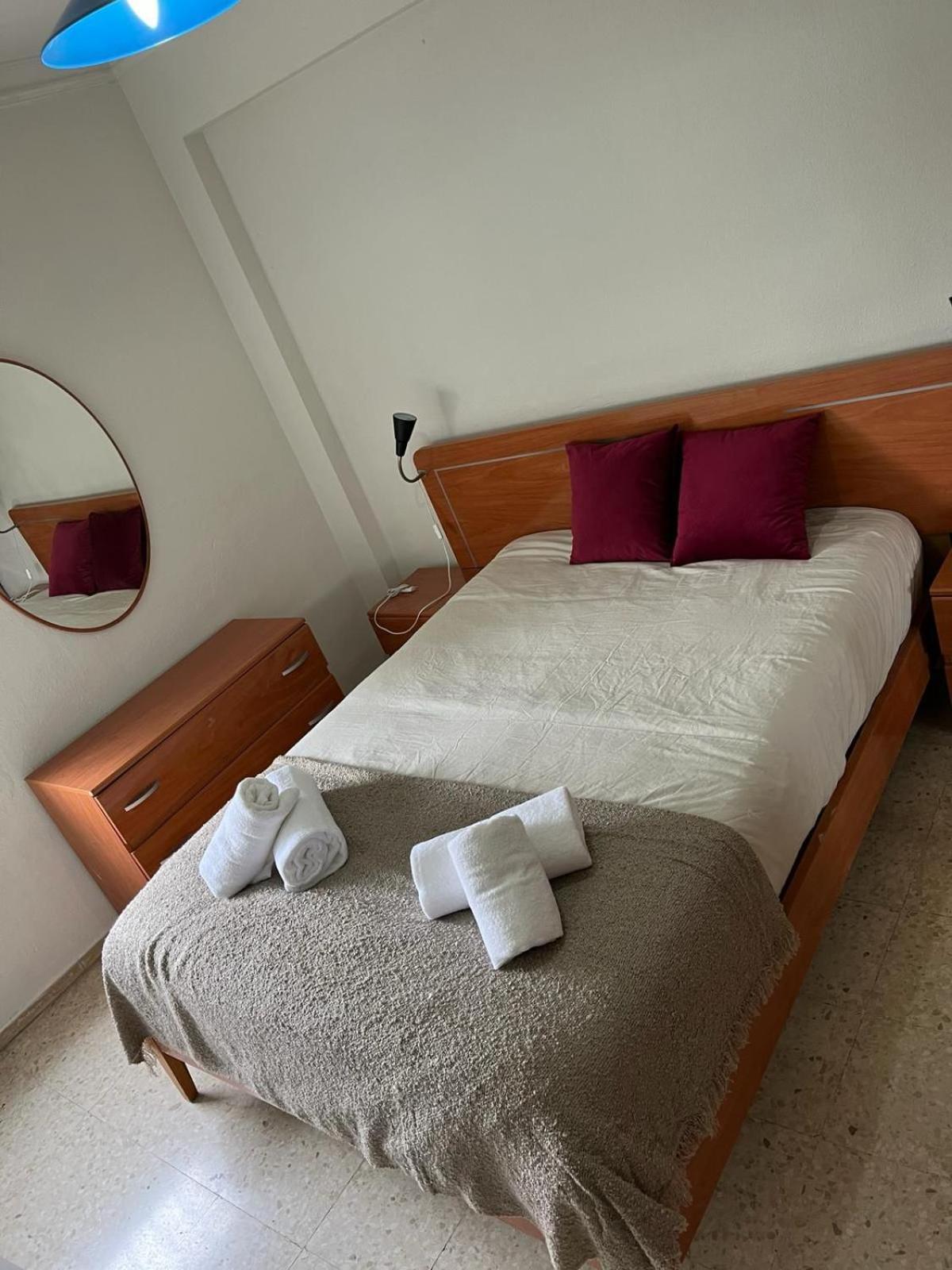 Cozy Apartment Next To Center Seville Luaran gambar