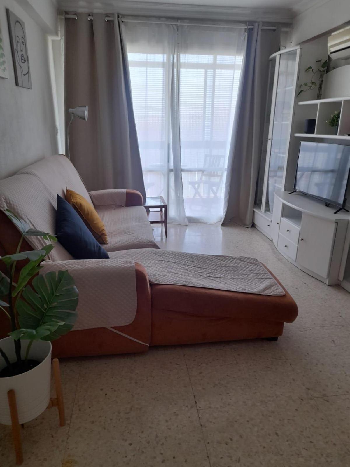 Cozy Apartment Next To Center Seville Luaran gambar