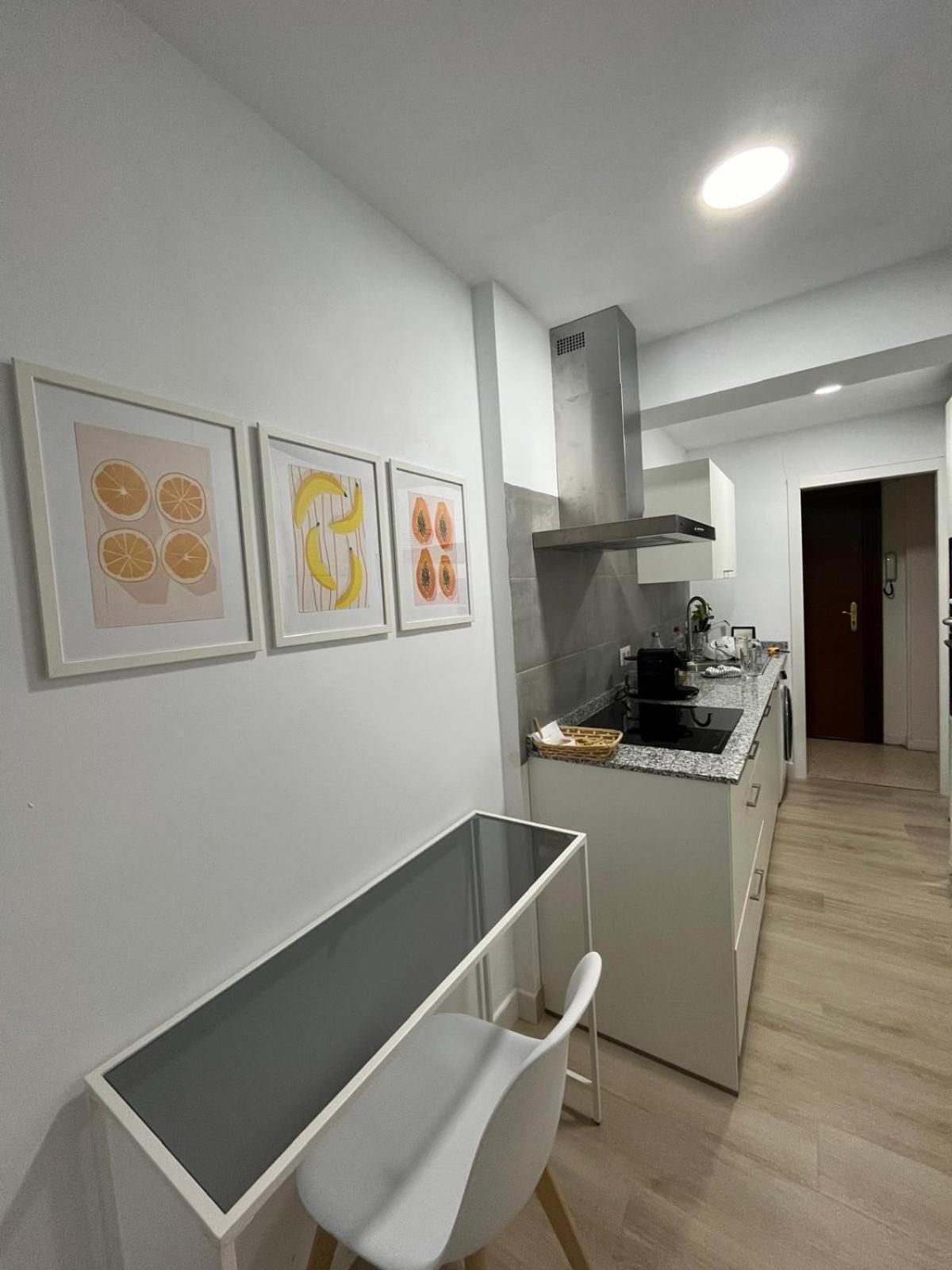 Cozy Apartment Next To Center Seville Luaran gambar