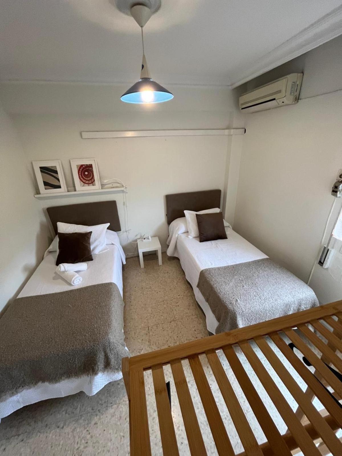 Cozy Apartment Next To Center Seville Luaran gambar